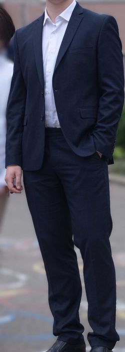 Продам італійський костюм Carlo Rossano на випускний або весілля