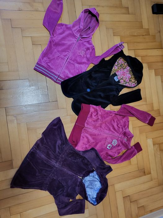 Bluzy z kapturem