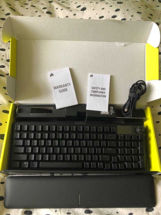 Pro gaming keyboard - Corsair Vanguard Pro 96