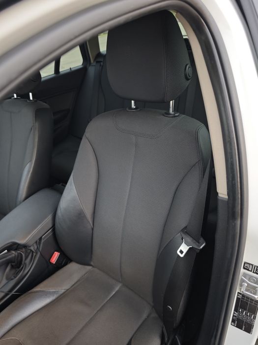 BMW 320d

326 mil km

2.0 184cv

Consumo 5 lts/100km
.Carrinha muito e