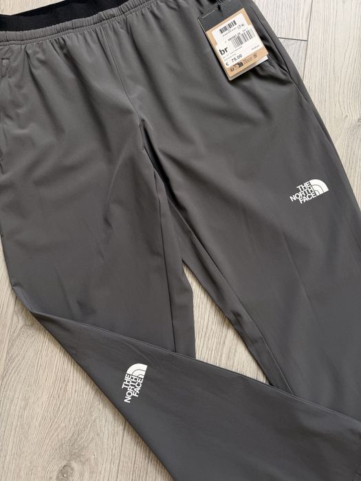 Нейлоновые штаны The North Face 2026 (ТНФ)