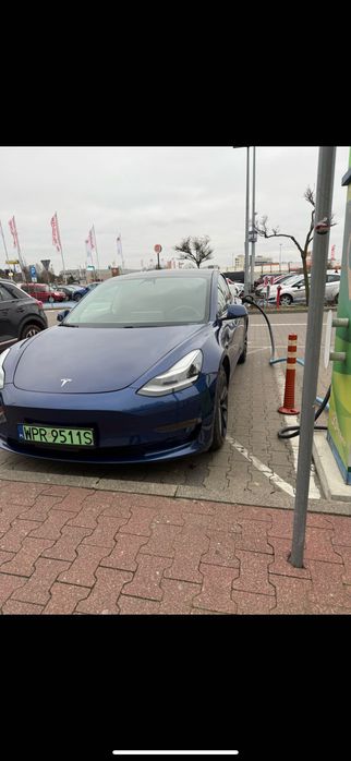 Tesla Model 3 performance