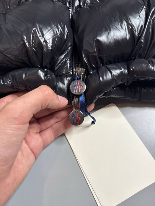 пуховик Moncler