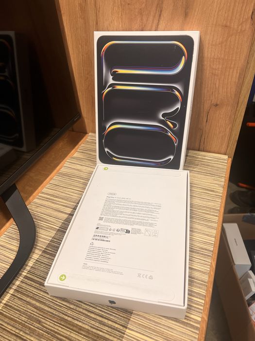 Tablet APPLE iPad Pro 11" 6 gen. 2025 12/256 GB Wi-Fi