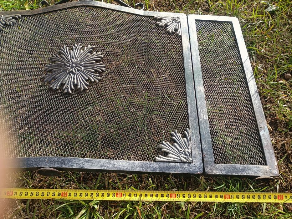 Proteção para lareira metálica . exemplar estado de conservação