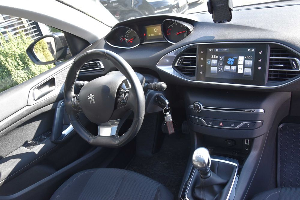 Wypożyczalnia Wynajem  Samochodu Peugeot 308 SW