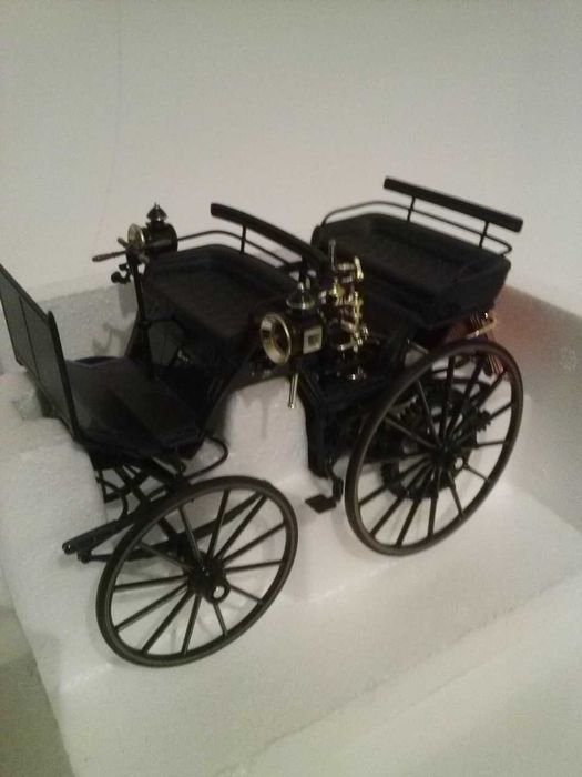 Miniatura de Carro da escala 1.18