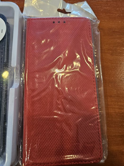 Etui zamykane pokrowiec futerał case do Realme  8i