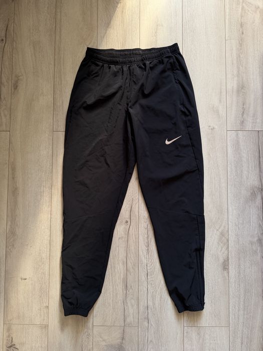 Спортивні штани для бігу Nike Essentional jordan asics