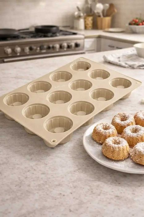Силиконовая форма для выпечки кексов и маффинов на 12 ячеек, 28×18 см