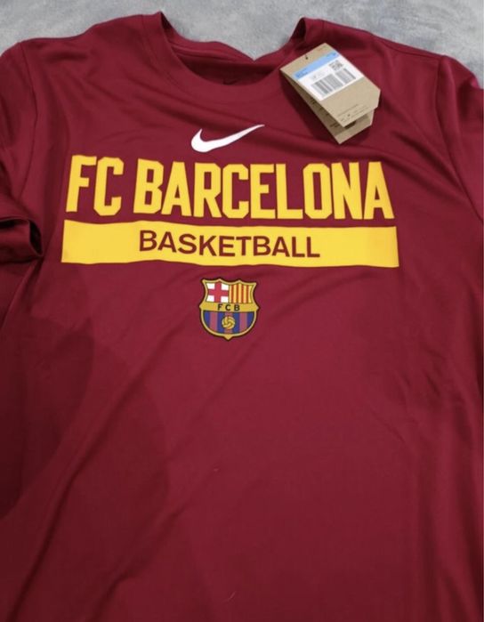 T-Shirt + bola de basket