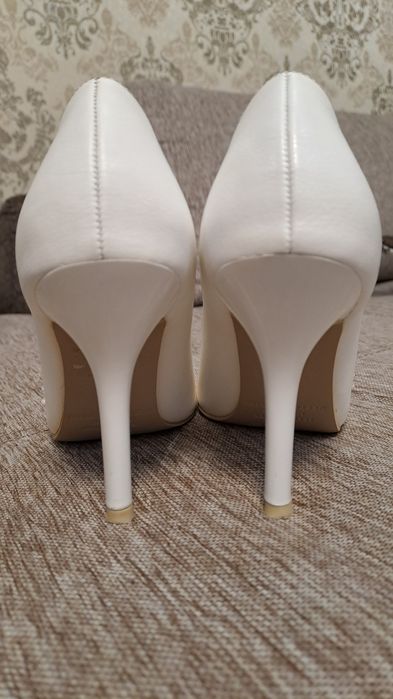 Весільні туфлі шкіряні