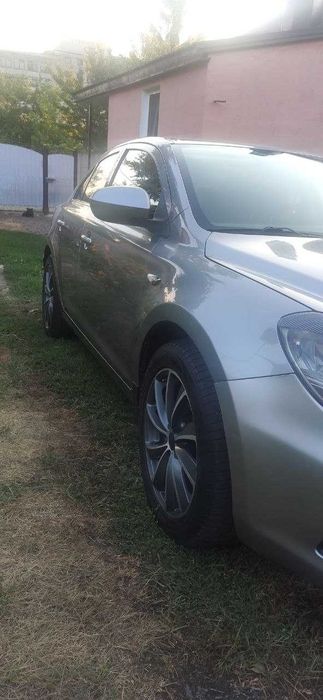 Suzuki Kizashi 2011