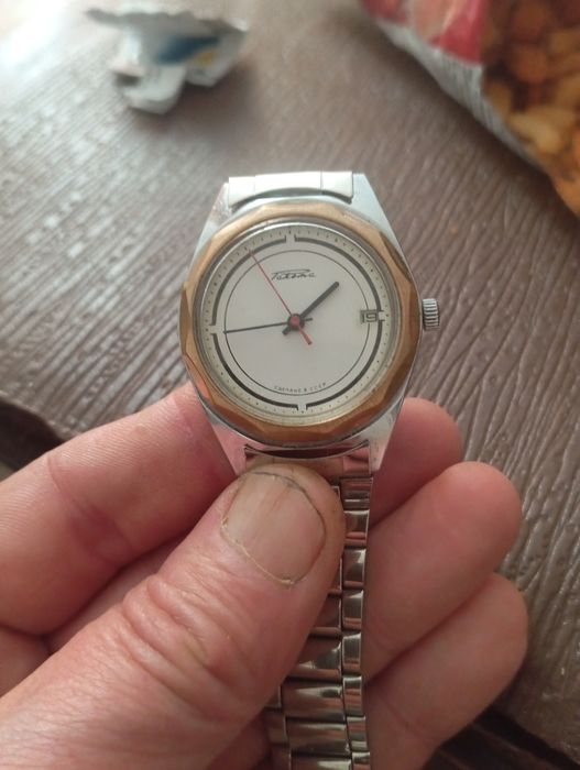 Продам часы Ракета