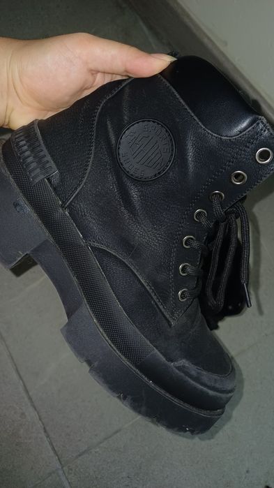 Botas com fecho número 36