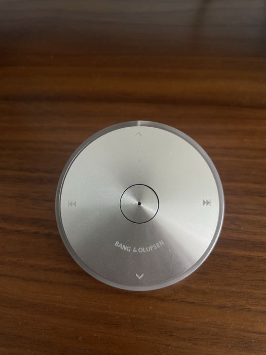 Bang & Olufsen - Comando - Beoplay A8 ou Beosound 8