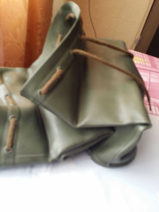 Бахіли на взуття резинові універсальні  нові 40 розмір.