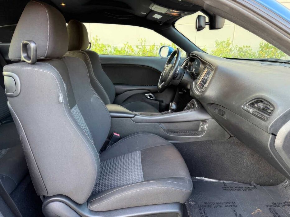 Dodge Challenger      2020