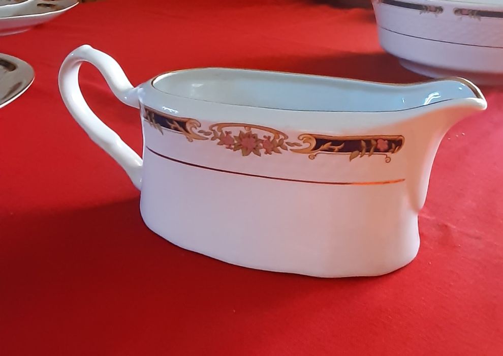 Serviço jantar pintado à mão  ERICA 80 peças