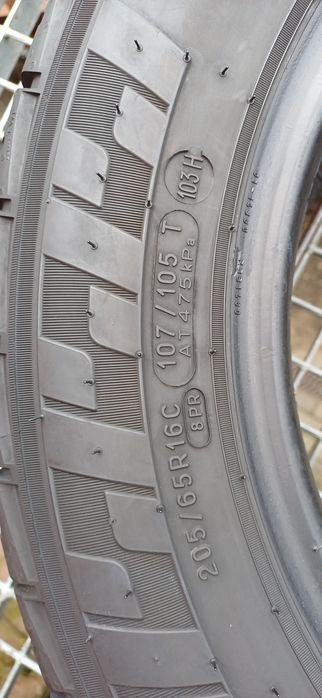 205/65R16C 107/105T KLEBER , dwie używane opony letnie.