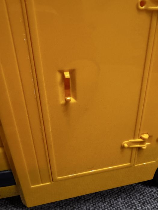 Машинка Bruder фургон Mercedes Sprinter DHL