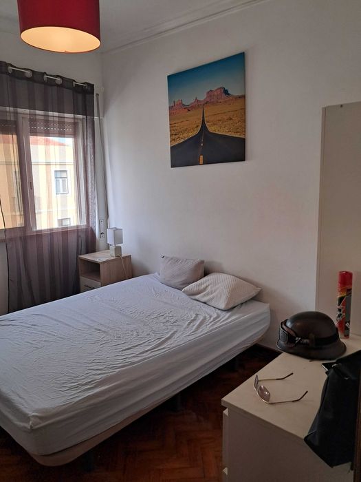Quartos CASAL em Belém,Centro Lisboa. Entrada IMEDIATA. Aceita pet.