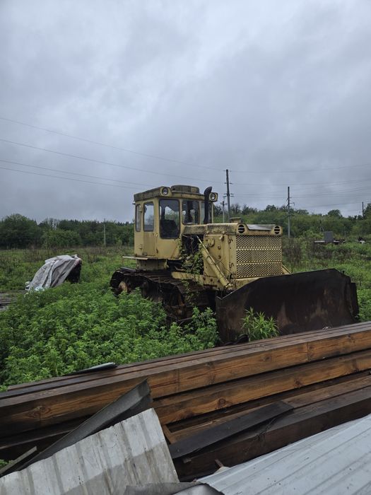 Продаю робочий бульдозер Т 130 майже за ціною металолому.