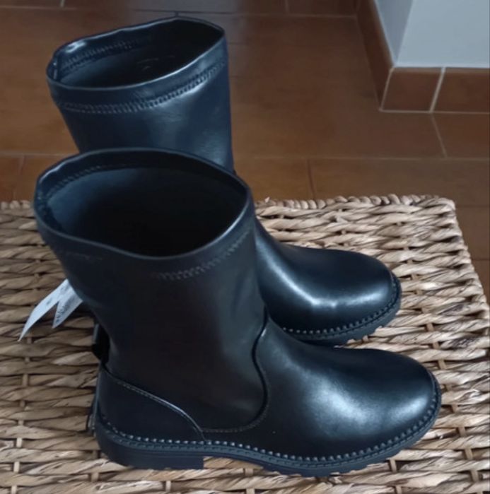 Botas novas, novas com etiqueta,