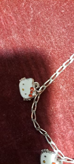 Pulseiras em prata Hello Kitty.