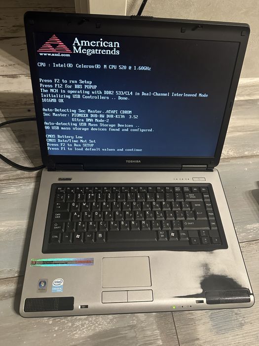 Б/у ноут Toshiba satellite L40-139