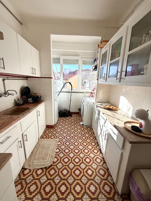 Apartamento totalmente mobilado e equipado – possibilidade de venda em conjunto ou por divisões