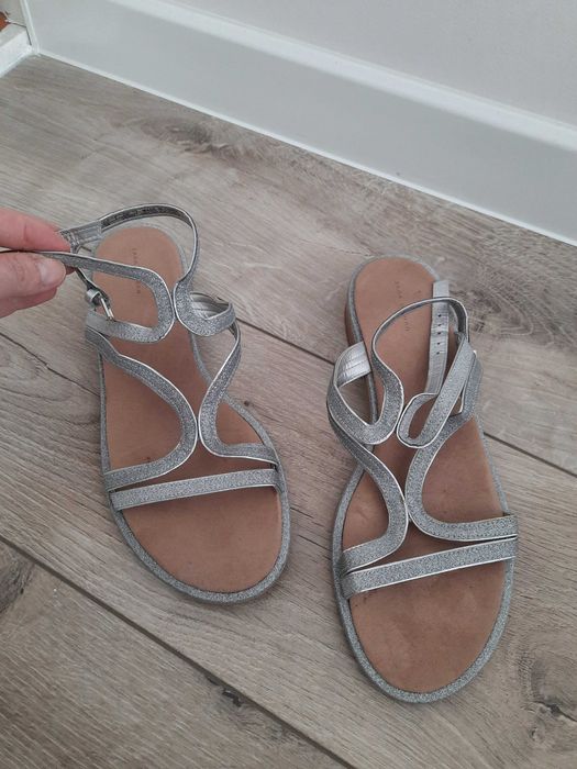 Sandałki damskie Zara