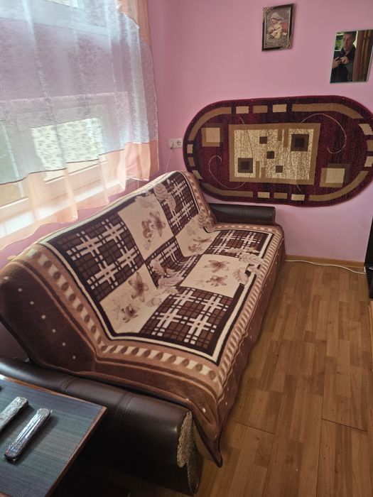 Здам кімнату для працюючої жінки.