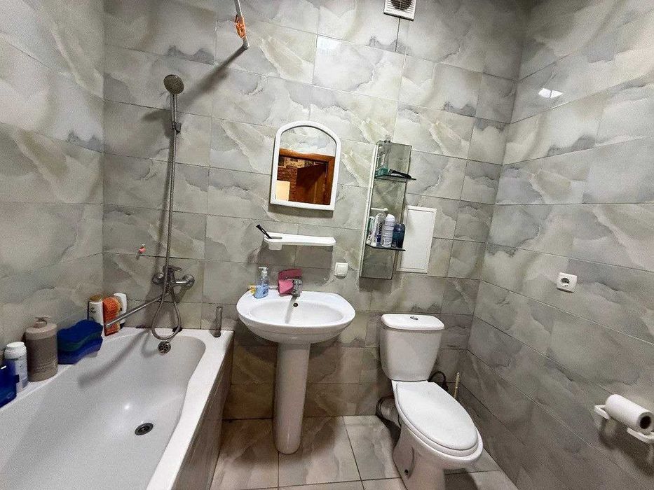 Продаж 1к кв в НОВОБУДОВІ з ремонтом на 1 поверсі 35 000$