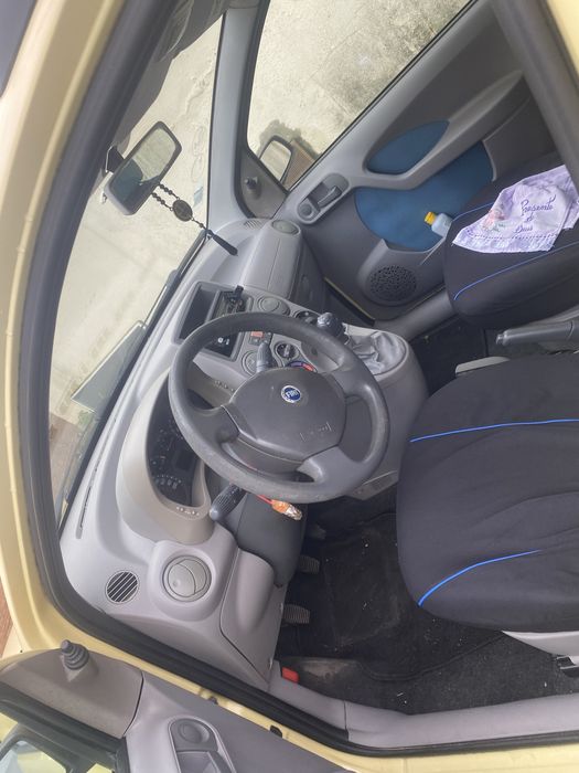 Fiat panda 1.2 2004471944045716449284