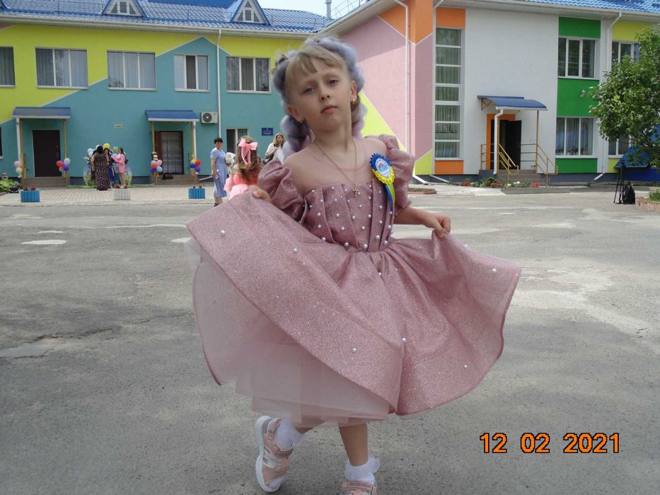 дитяча сукня на прокат