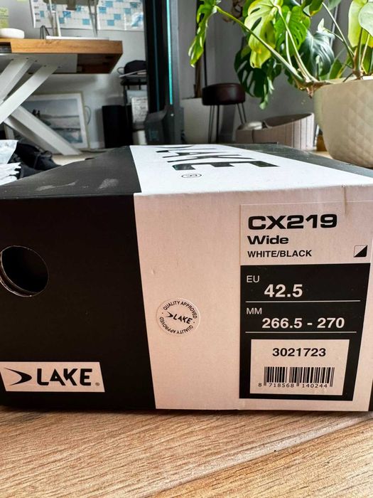 Sapatos de Ciclismo Lake CX219 – Branco/Preto – Tam. 42.5