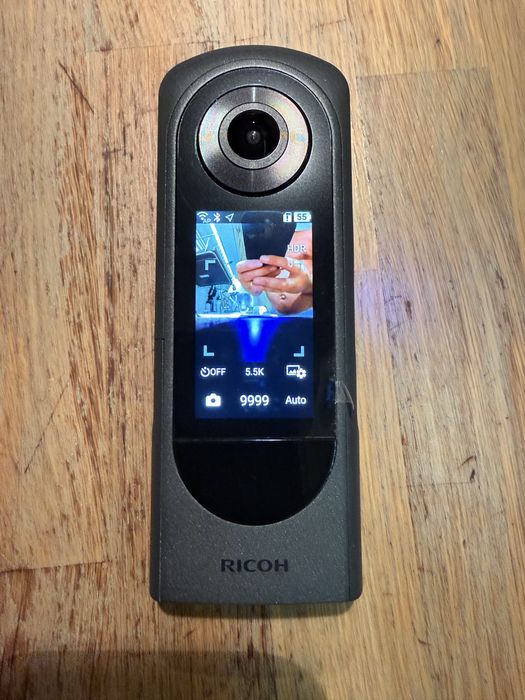 RICOH THETA X 360° 5.7K – stan jak nowy, komplet, bardzo mało używana
