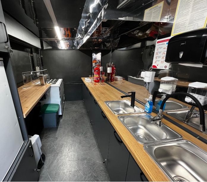 Przyczepa gastronomiczna do sprzedaży lodów gałkowanych