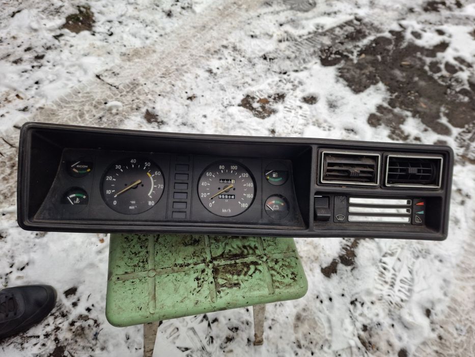 Приборна панель ВАЗ 2107
