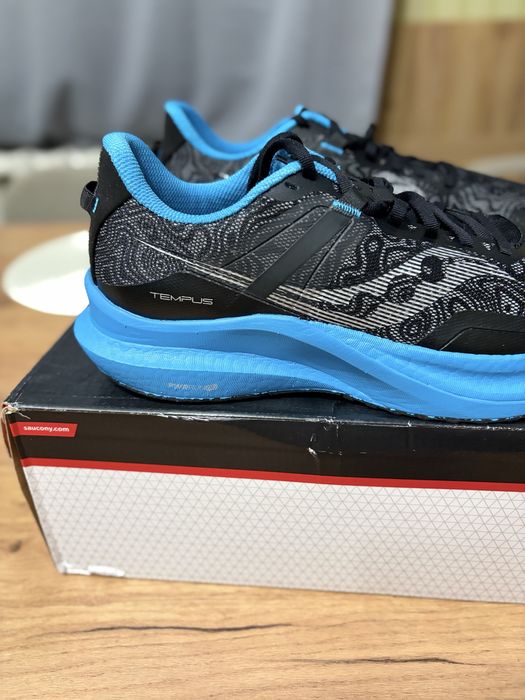 Новые ОРИГИНАЛ оригінал беговые кроссовки кросівки Saucony Tempus