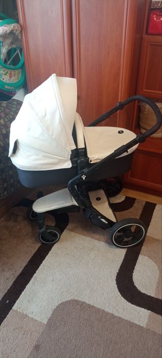 Продається дитяча коляска fooуfoo