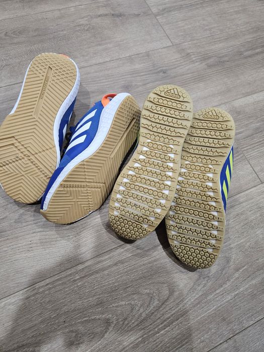 Кросівки Adidas на підростка