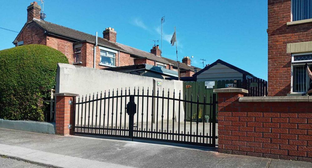 Brama wjazdowa skrzydłowa Wzór 8 z profila bez grawerki