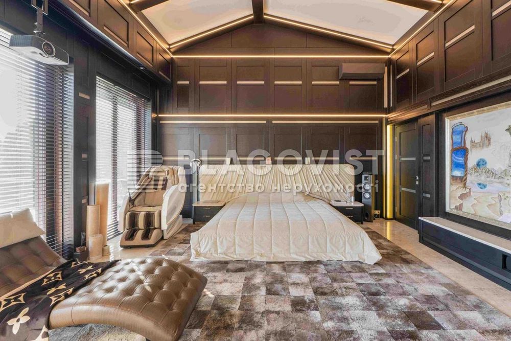 Стоянка БЕЗ % 300м2 Дом с бассейном в закрытом охраняемом КГ