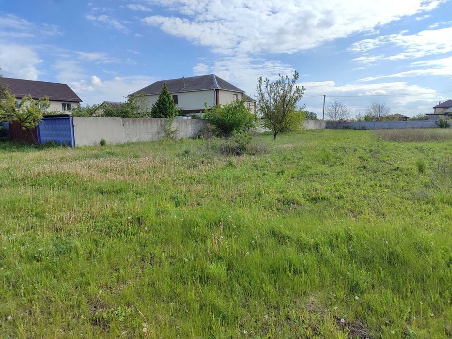 Продам Шикарну Ділянку в Рожнах 24 сотки Кутова Ділиться  РІЧКА ДЕСНА