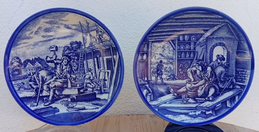 2 Dutch Ceramic Plates512717685711841280