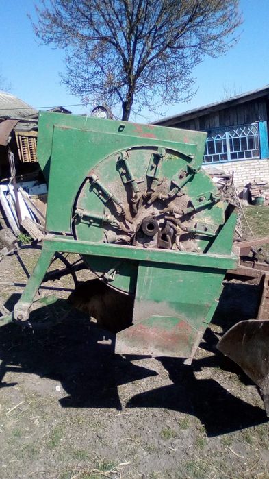 Картоплесажалка на плуг