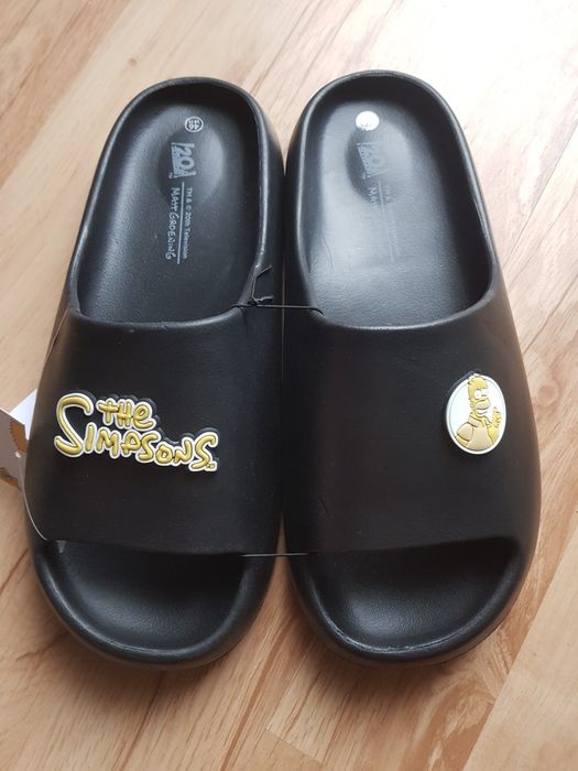 Nowe klapki męskie  marki  The Simpsons rozmiar 46