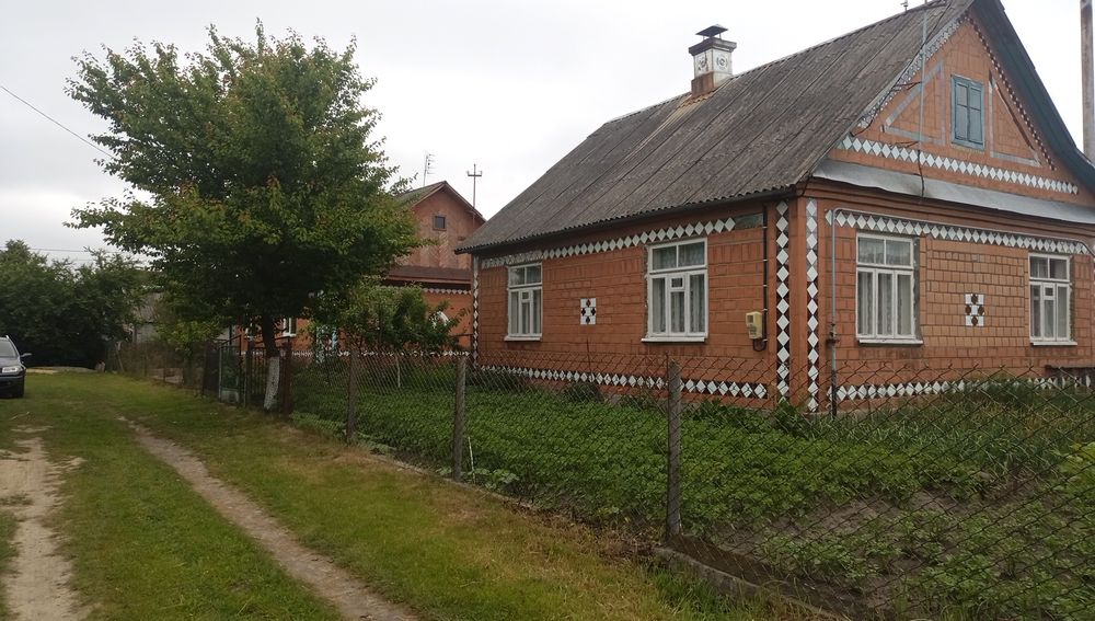 Здається в оренду будинок з гаражем